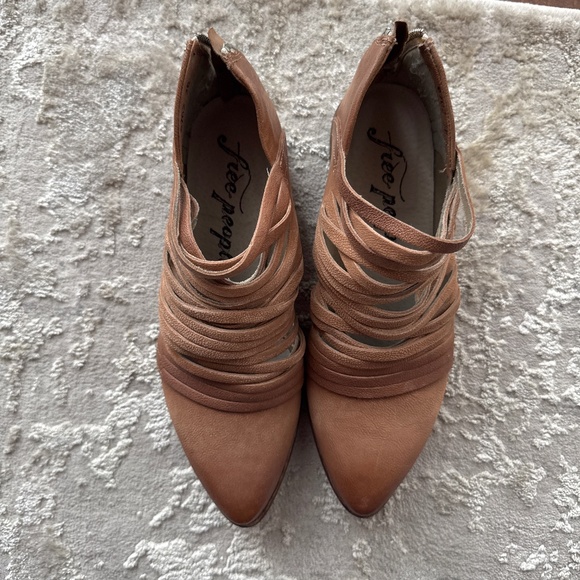 Free People Lost Valley Boots. Size 38 - Picture 2 of 5